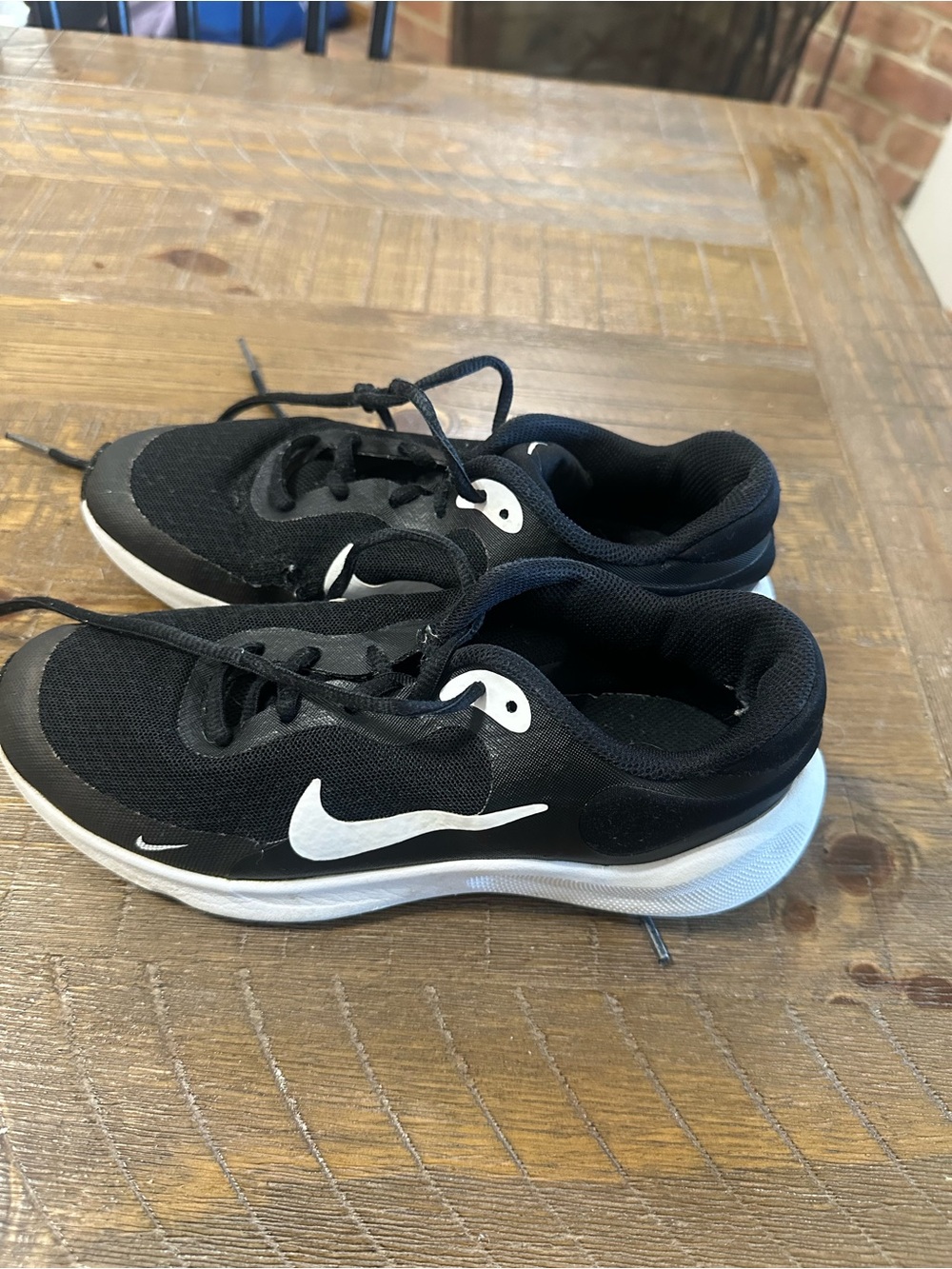 Nike Kids Black and White Low-Top Sneakers